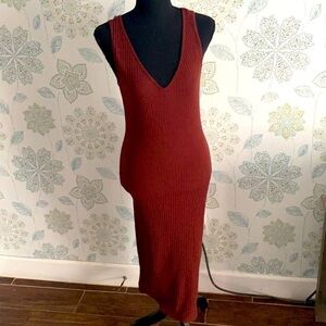 Body con knit maxi dress in large.  Burgundy rib material.  V neck